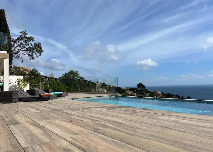 Des Issambres - Climatisee Avec Piscine Semesterbostad *